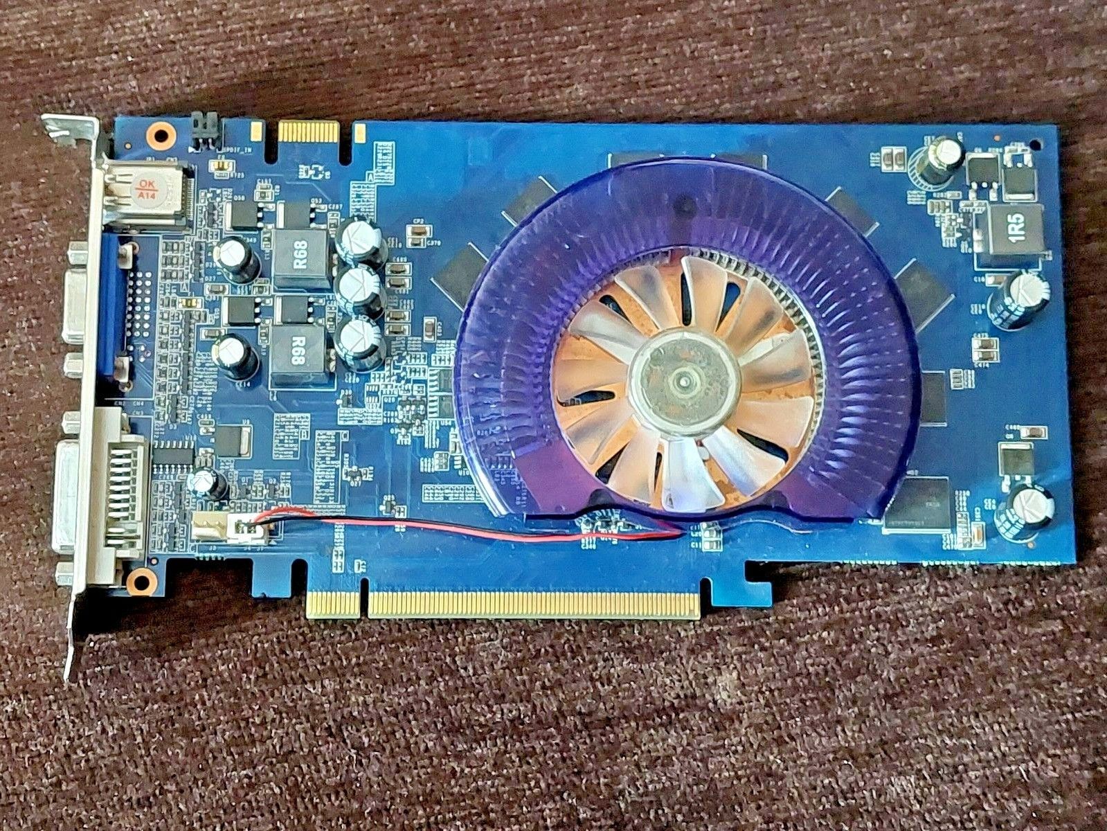 GALAXY Gece 9600GT 低消費電力 512MB/256 ビット GDDR3 PCI x16 ビデオ カード