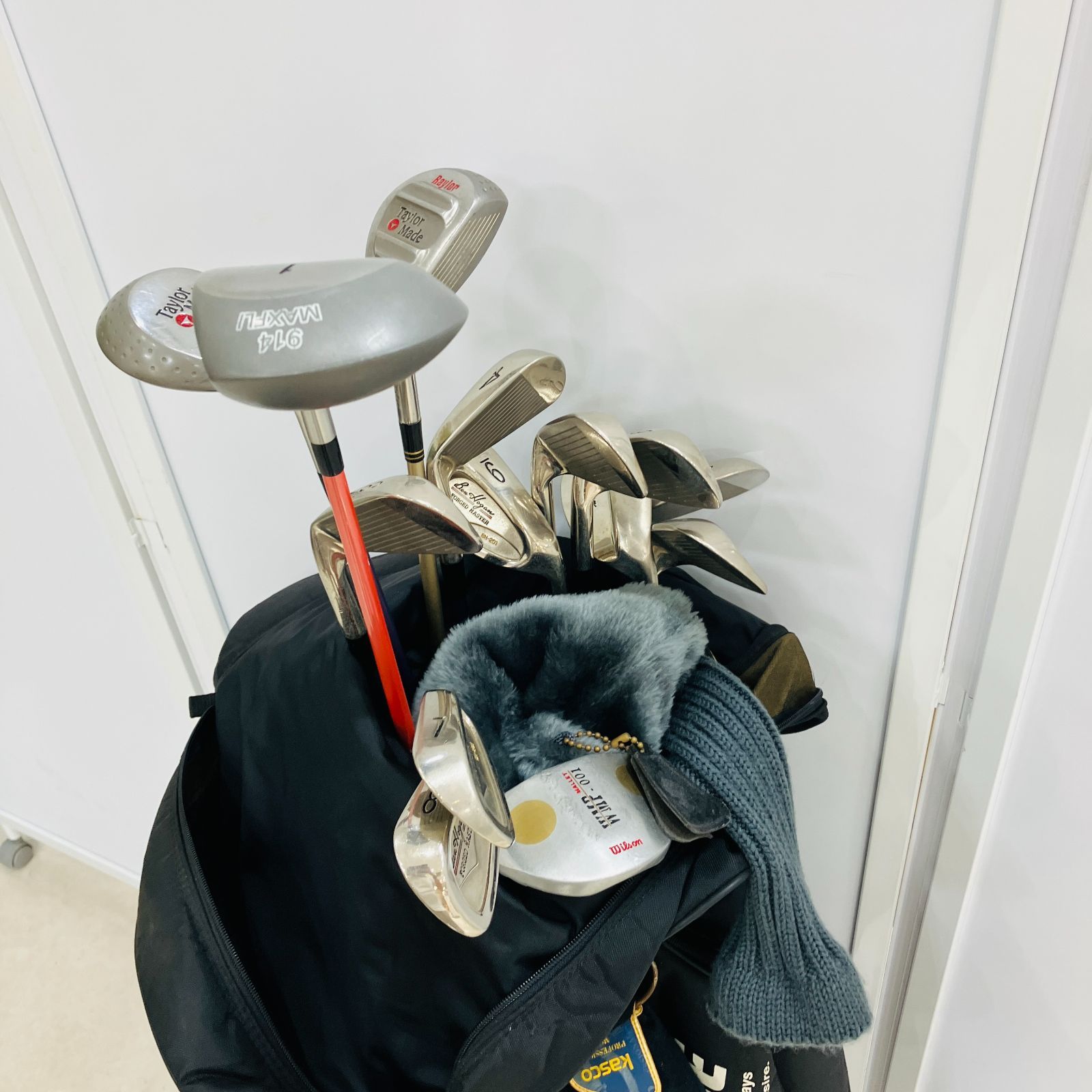 TaylorMade - こはく❗️ゴルフクラブセット　メンズ　超人気モデル❗️美品❗️ テーラーメイドのゴルフクラブ｜初心者用の使いやすいクラブ