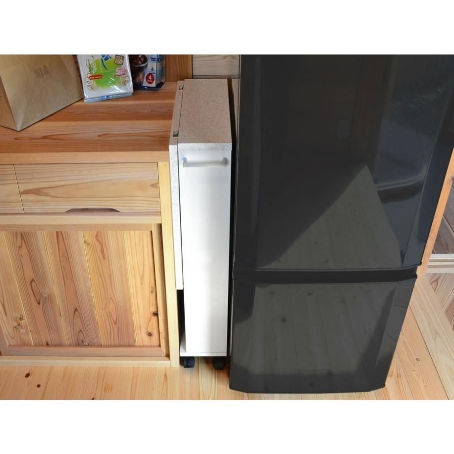 高さ85cm コンパクトに折りたたみできる薄型