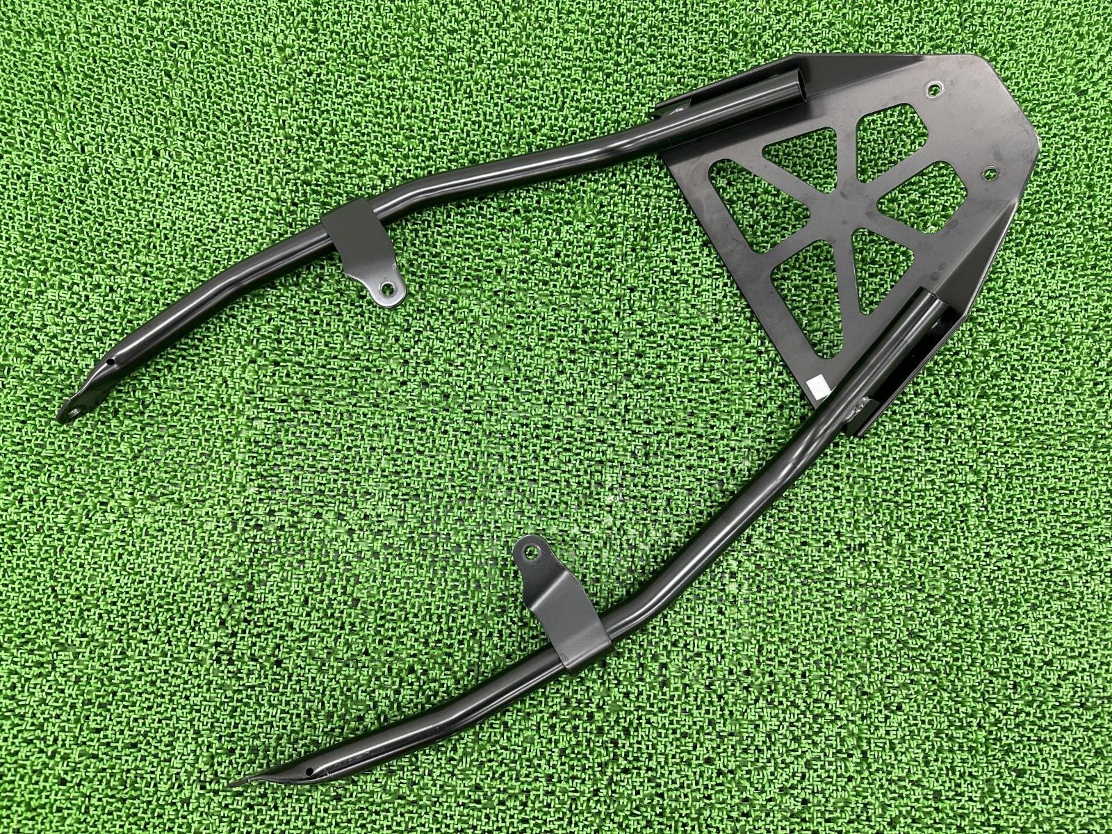 バイク用軽量キャリア(純正品) Z650,Ninja650用 バイク用軽量キャリア(純正品) Z650,Ninja650用 Amazon | バイク