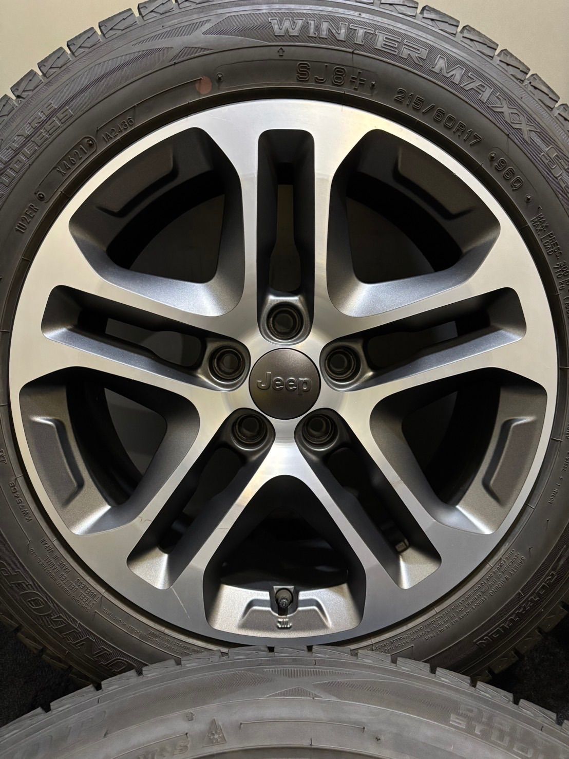 215|60R17 DUNLOP|WINTER MAXX SJ8 21年製 JEEP BU レネゲード 純正 17インチ 7J 40 110 5H スタッドレス 4本 南6-J275