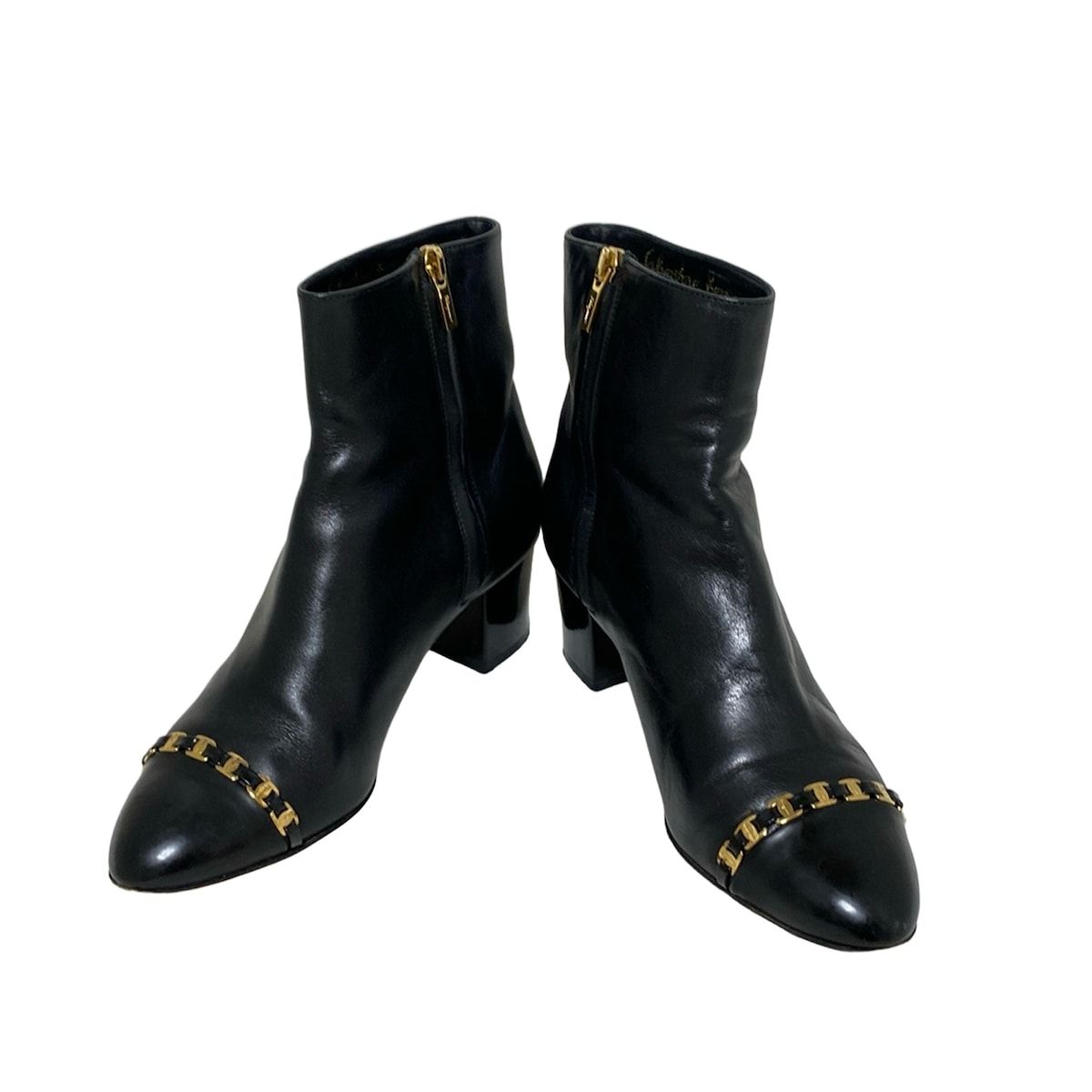 FERRAGAMO SalvatoreFerragamo サルバトーレフェラガモ ショートブーツ 6 D レディース - 黒 ヴァラ レザー