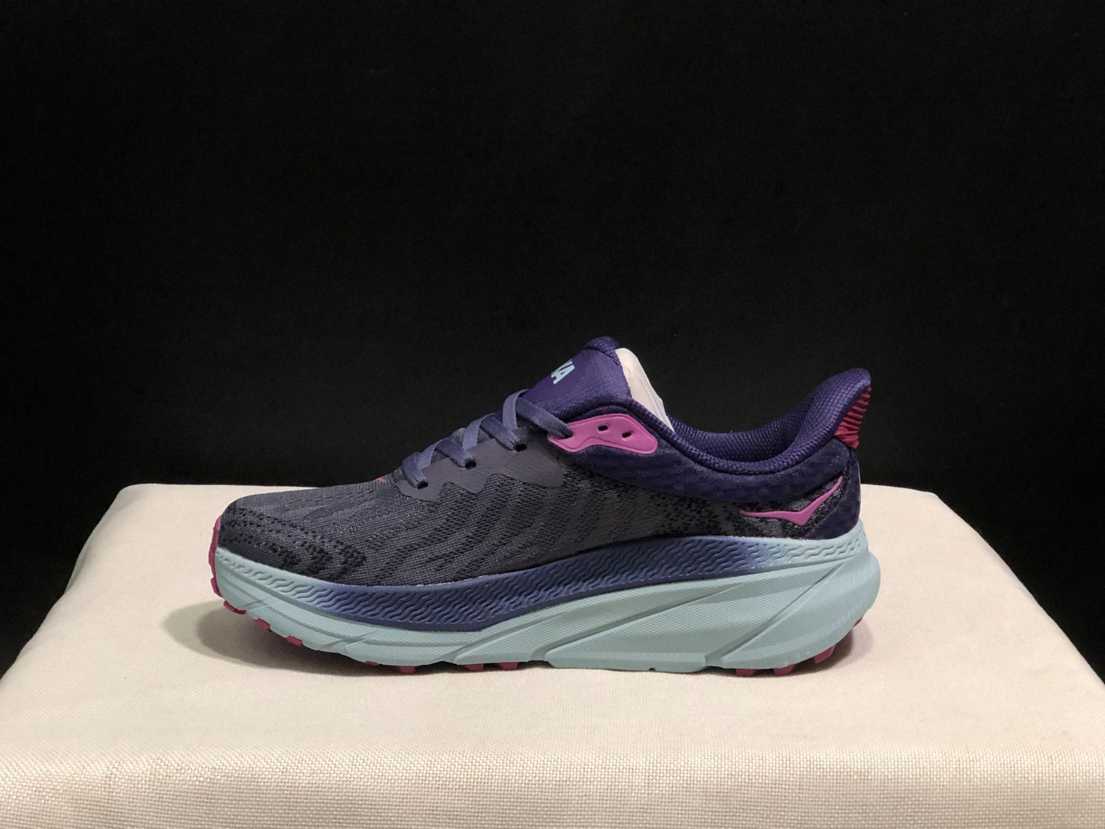 新品 [ホカオネオネ] HOKA トレイルランニングシューズ チャレンジャー ATR7 男女兼用 Challenger ATR 7 スニーカー ...