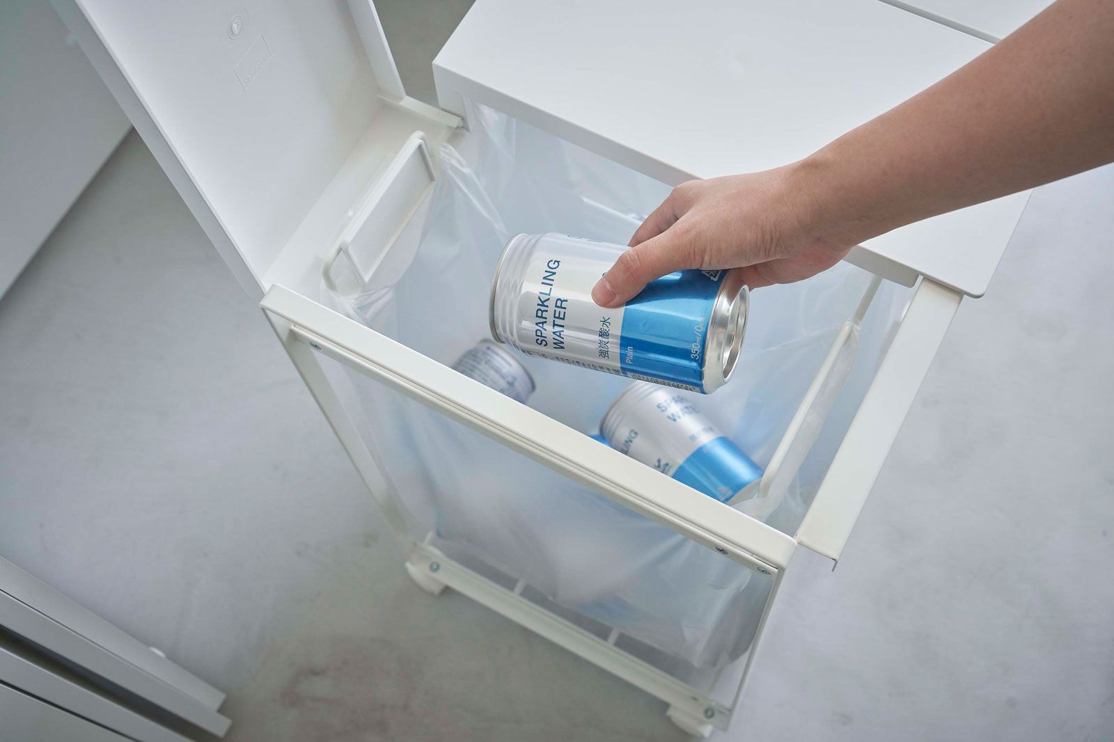 新品 分別ゴミ箱 tower タワー 蓋付き目隠し分別ダストワゴン 3分別