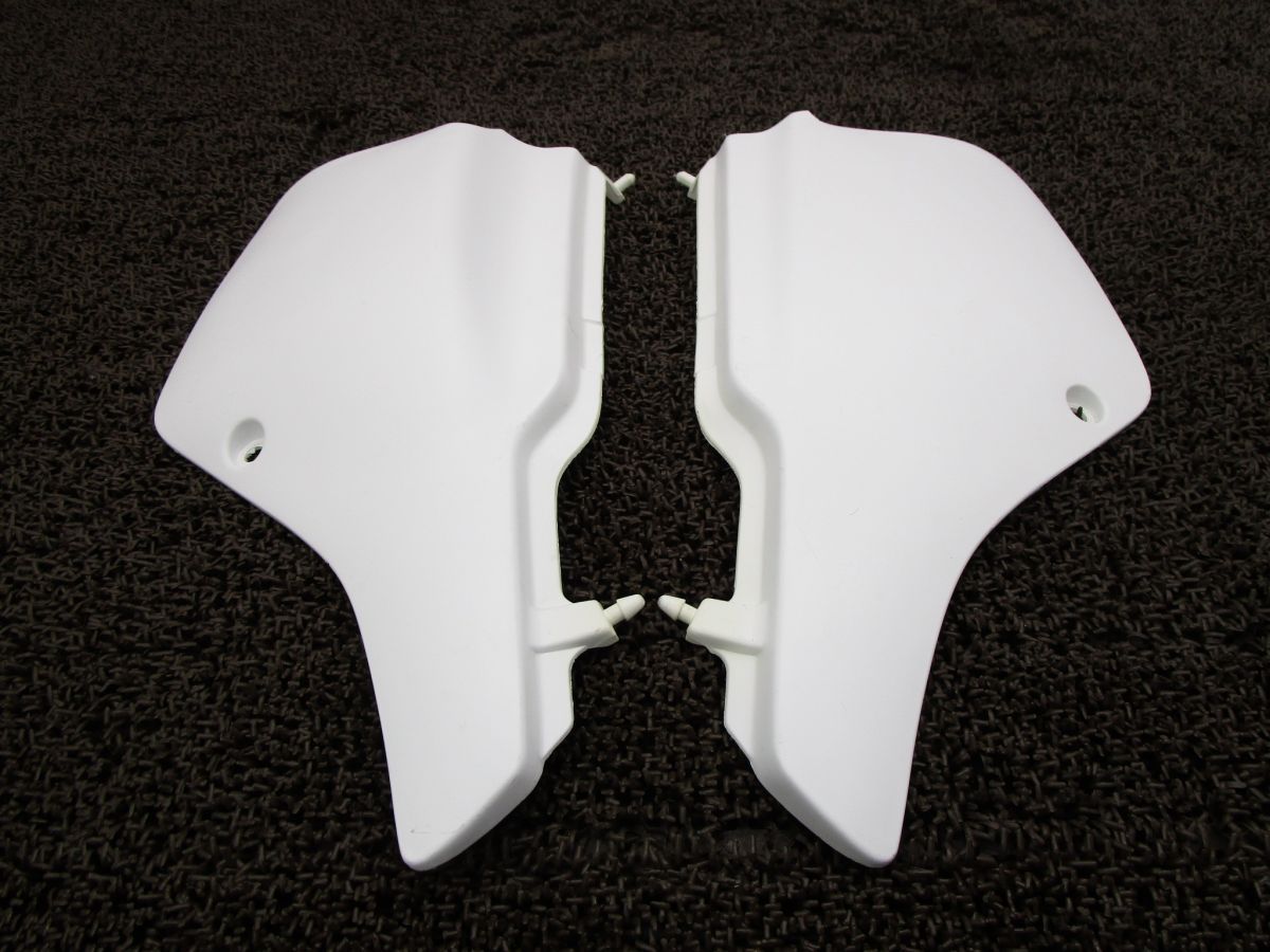 TS125R サイドカバー 左右 A5581 SF15A スズキ F115 キャブ車 動画有 BRIGHTFACE_UK