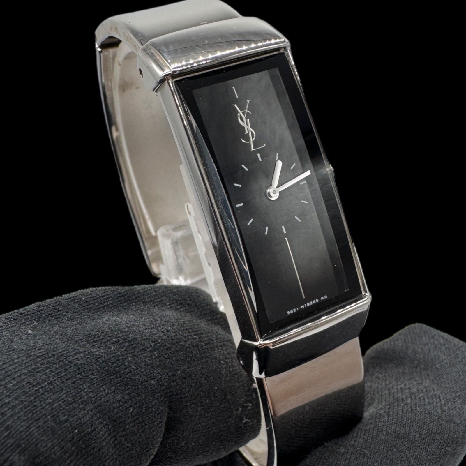 新品電池稼働品 良品 YVES SAINT LAURENT イヴサンローラン