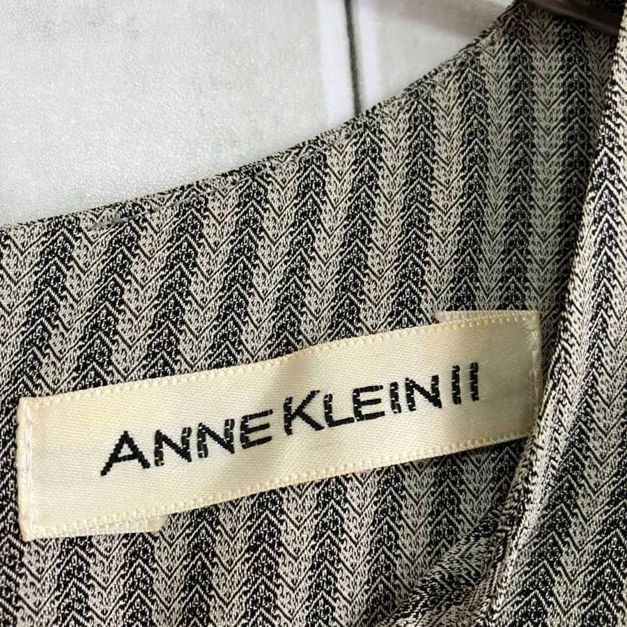 アンクライン♡ANNE ♡11号ノースリーブワンピース♡新品未使用 2025年最新】ANNE KLEIN レディース ひざ丈ワンピースの人気