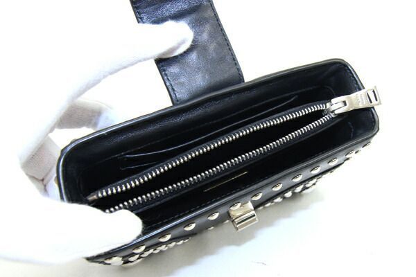 プラダ ポーチ スタッズ 1N1843 ブラック レザー - メルカリ 