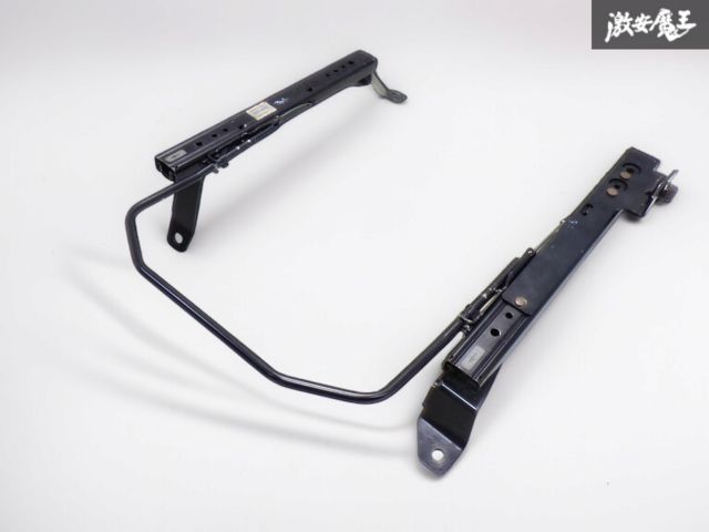 即発送 RECARO レカロ HONDA GD1 フィット FIT GJ1 エアウェイブ  底止め セミバケ シートレール 右側 運転席 2085.015.2