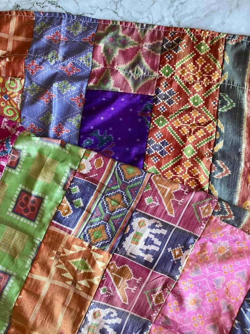 新品未使用 大判 インド シルクサリー インテリア カーテンにも シルク カーテン インドサリー #A20 シングル - メルカリ