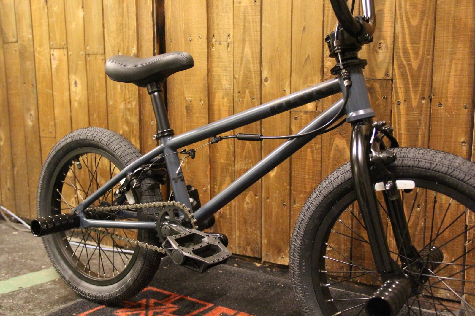 自転車 BMX KIDS 16インチ キッズ 子供自転車 TNB PLUG - 16 FAT TIRE 
