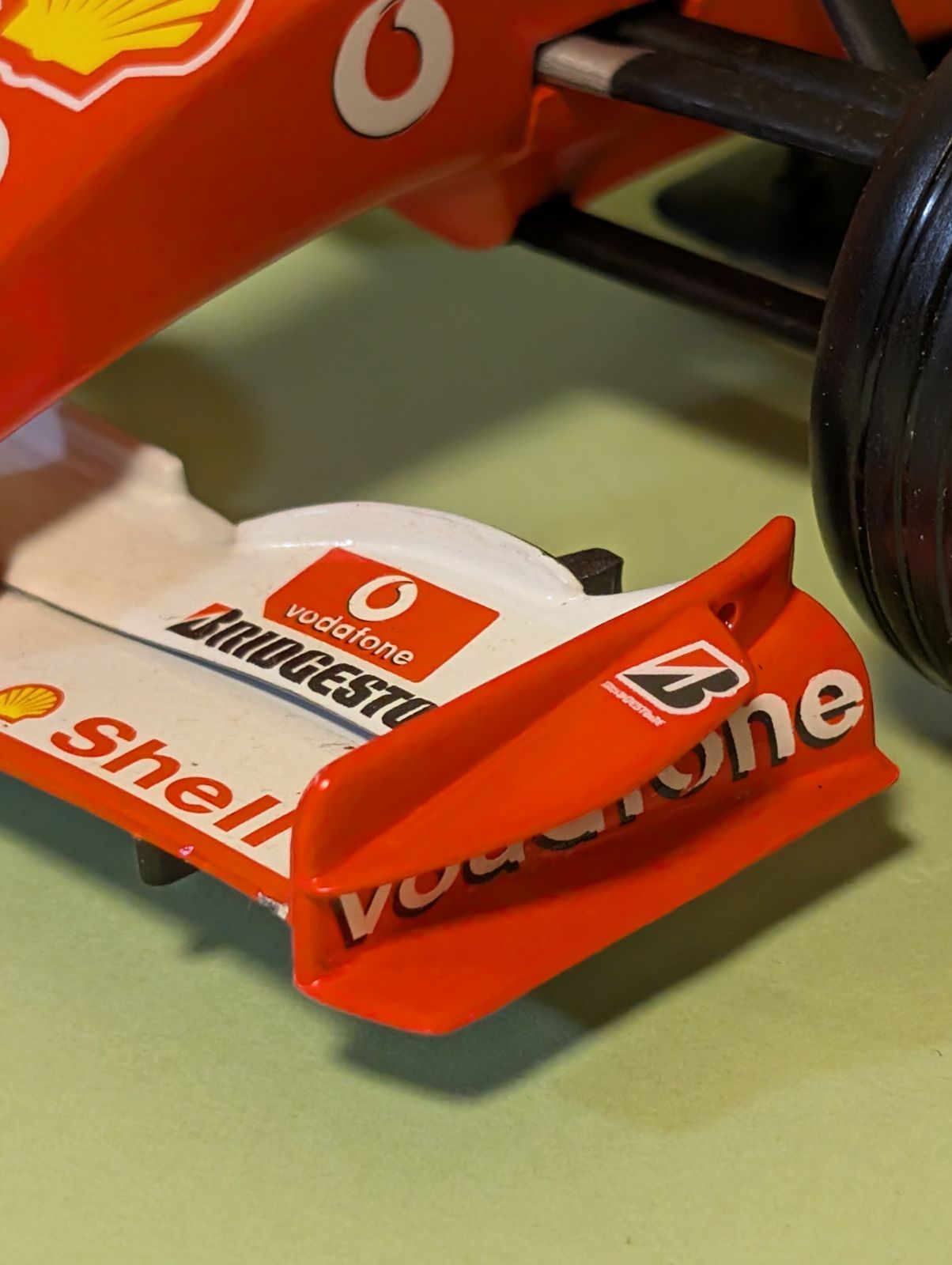 2002年序盤戦限定マシン 1/18 マテル フェラーリF2001 2002年モデル