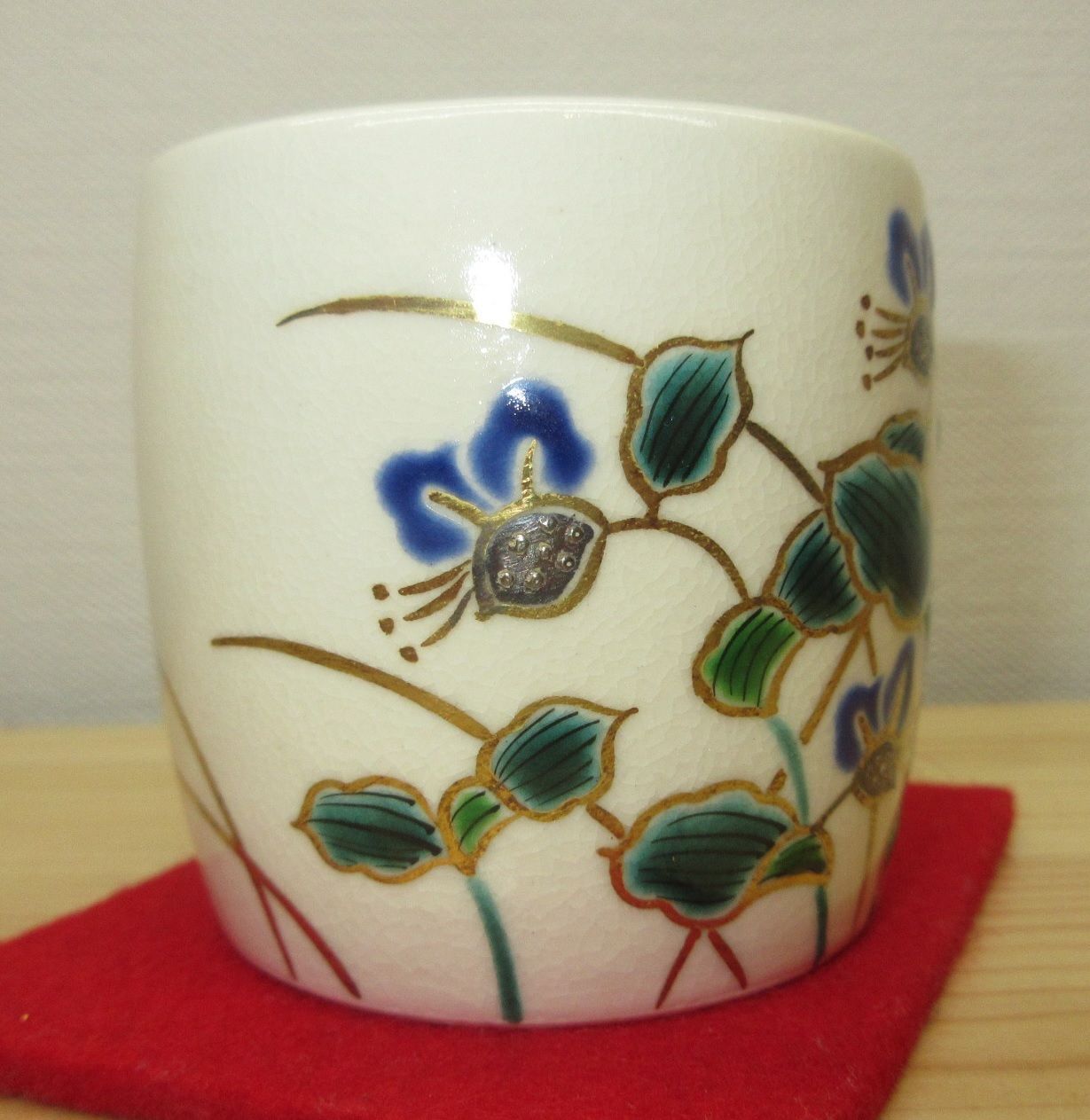 送料込【逢絢亭・新品】茶道具 蓋置 京焼 仁清 露草の図 御室窯 共箱入り 送料込【逢絢亭・新品】茶道具 蓋置 京焼 仁清 菊の図 御室