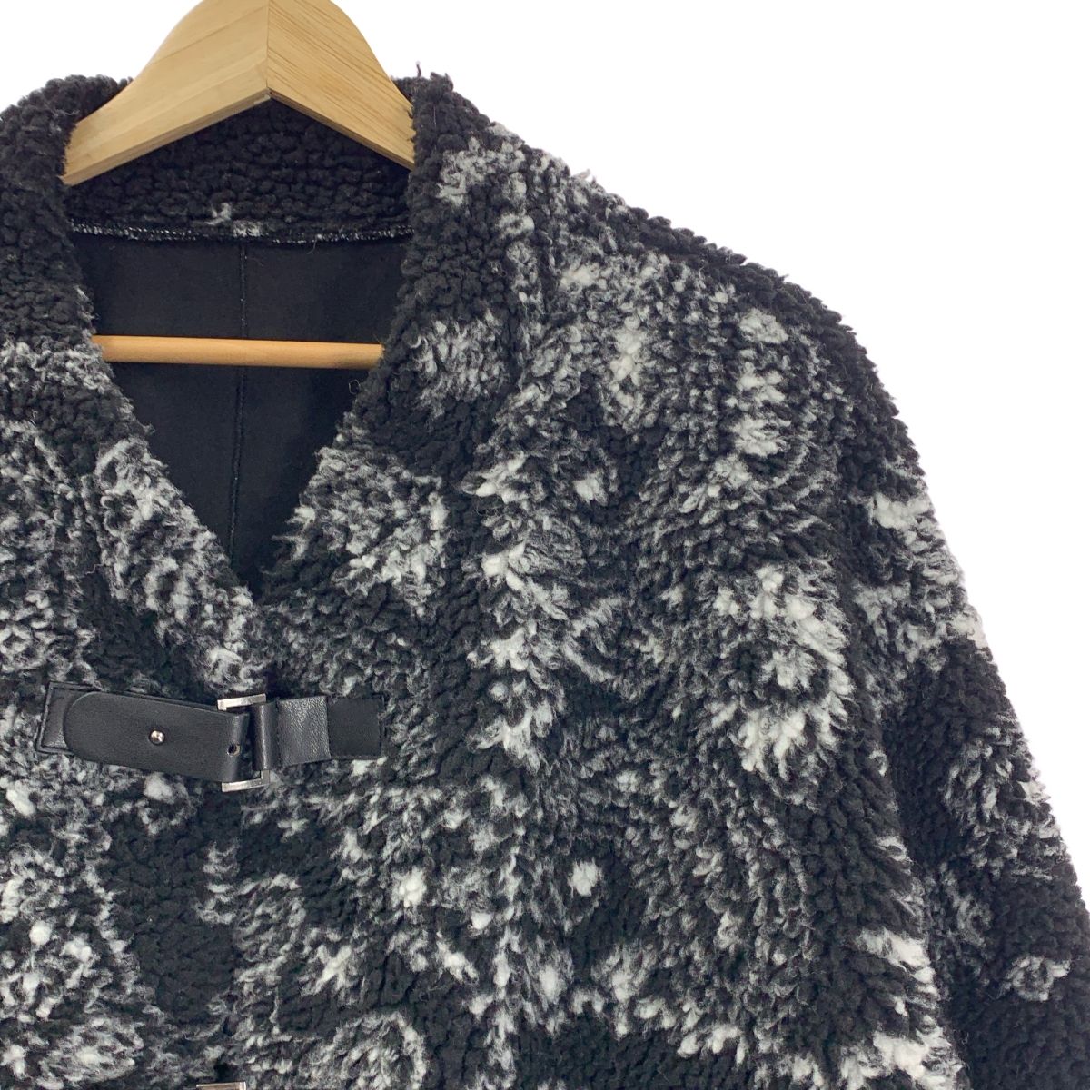 Stunning Lure / スタニングルアー | フリース ボア ノーカラー