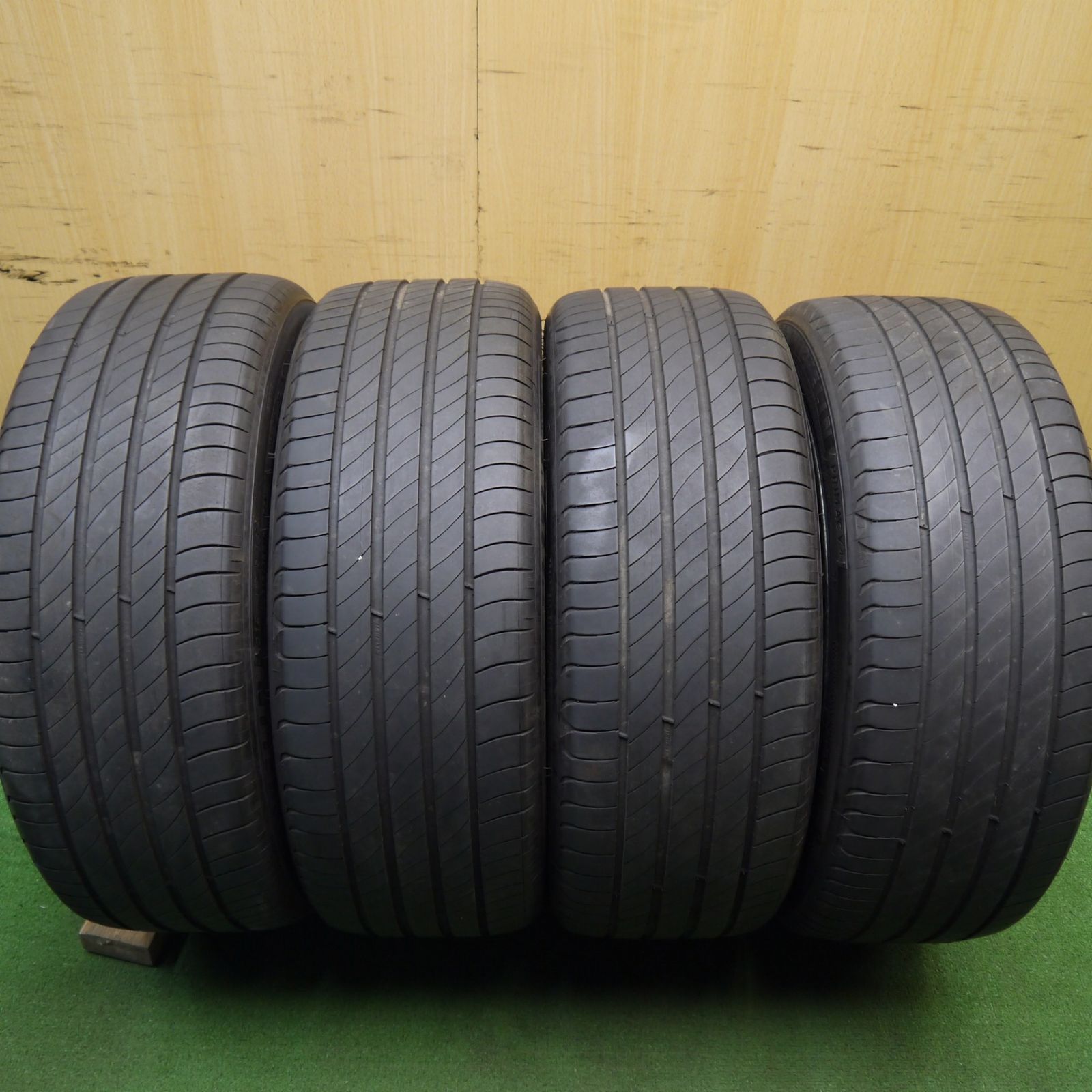 4本価格☆Lehrmeister サンテミリオン 215/45R18 ミシュラン 