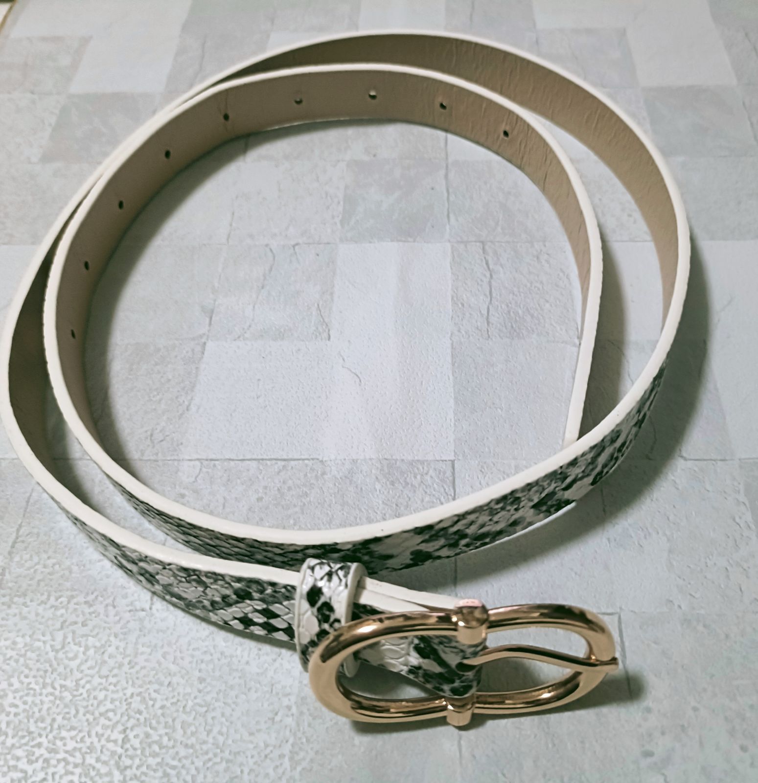 レディース ベルト パイソン柄 細身 ゴールドバックル PUレザー - メルカリ