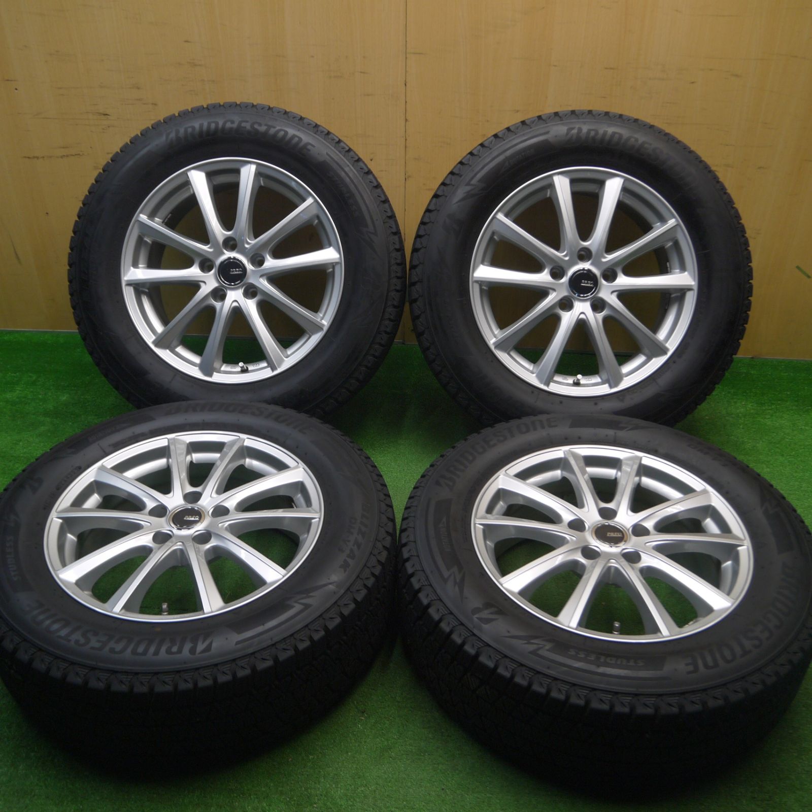 送料無料] バリ溝！22年！キレイ！9.5分☆スタッドレス 225/65R17 