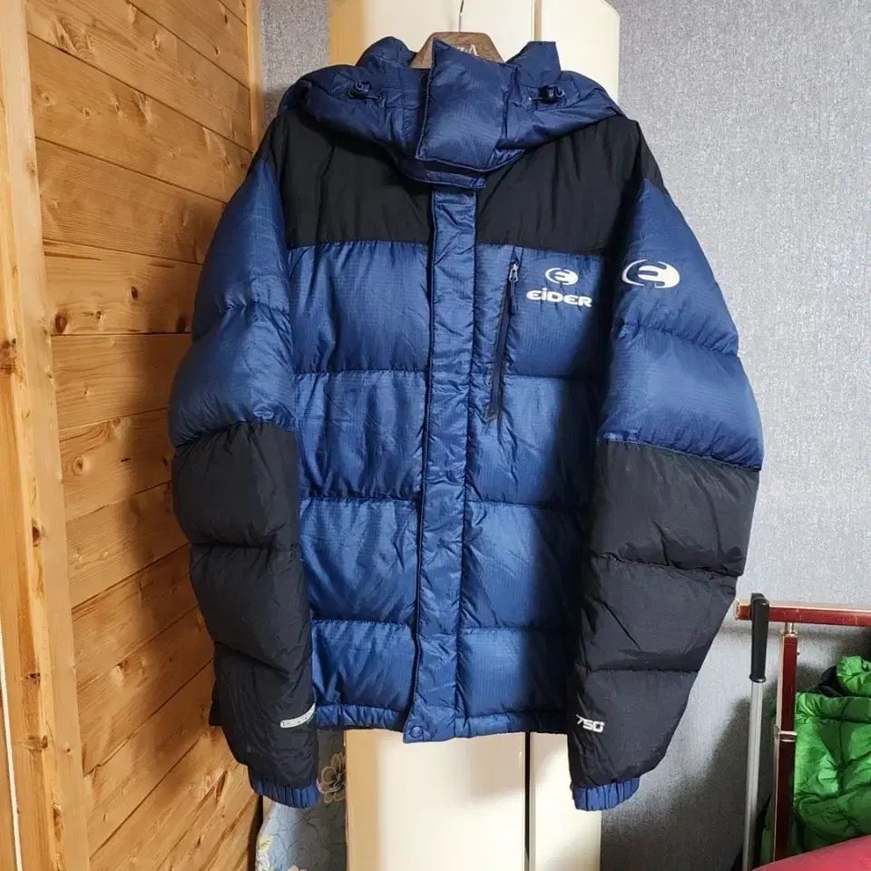 【雷市場（ポンジャン）商品韓国直送】 EIDER(アイダー) 弁護人 ダウンジャケット フード XL