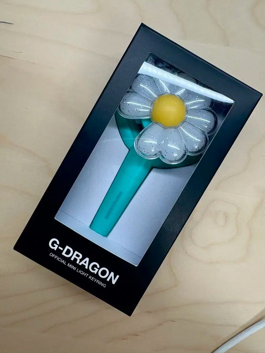 公式　ファンクラブ限定　G-DRAGON ペンライト キーリング 未開封未使用 即日発送】G-DRAGON ジードラゴン ミニライト ペンライト
