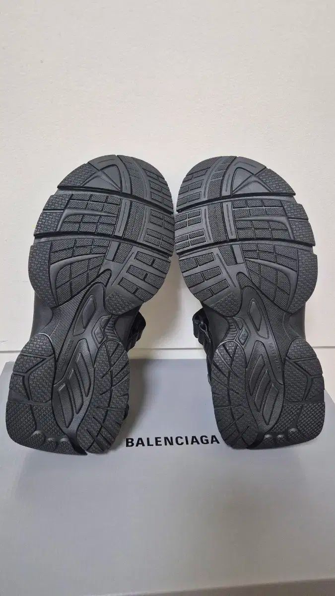 BALENCIAGA バレンシアガ