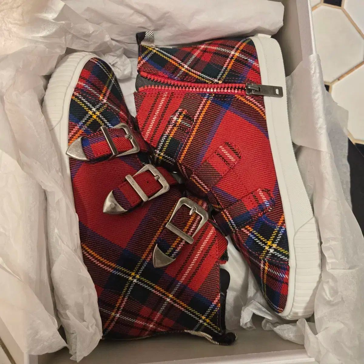 BURBERRY バーバリー 子供 赤 タータンチェック ハイトップ キャンバスペインティング 210