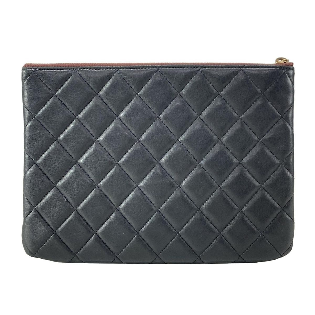 CHANEL(シャネル) クラッチバッグ マトラッセ 黒 ゴールド金具