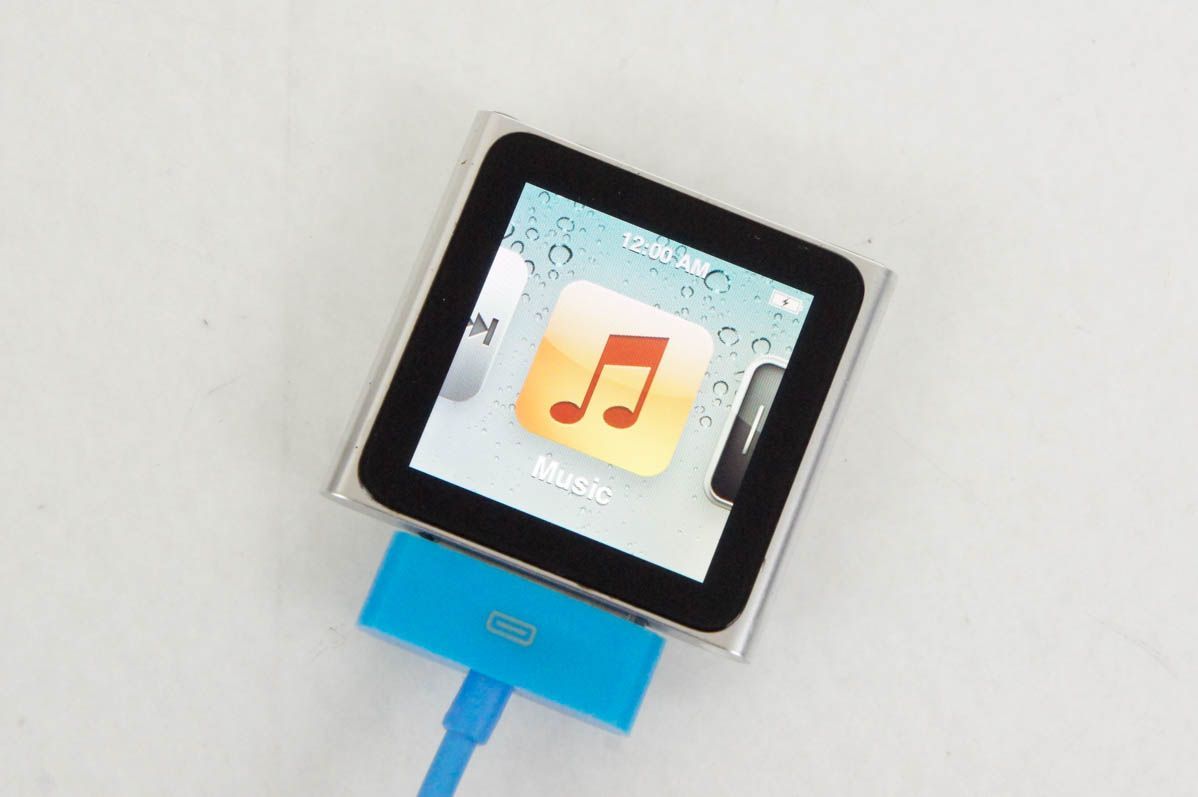 【中古】【訳あり】Appleアップル 第6世代 iPod nano 8GB シルバー MC525J