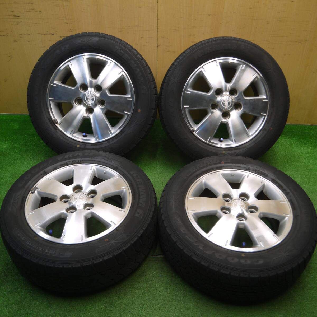 4本価格 トヨタ ノア ヴォクシー 純正 195 65R15 スタッドレス グッドイヤー アイスナビ6 15インチ PCD114.3 5H 5011411Hス