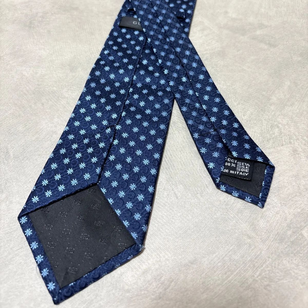 美品 グッチ GUCCI ネクタイ シルク100% ハチ柄 メンズ GUCCI グッチ