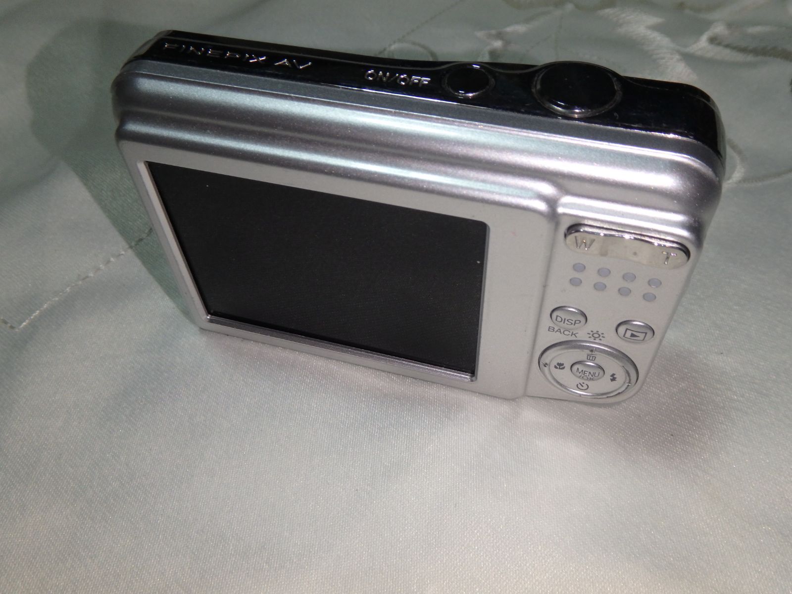 デジカメ 富士フィルム FINEPIX AV150 単3電池稼働 コンパクト 動作品