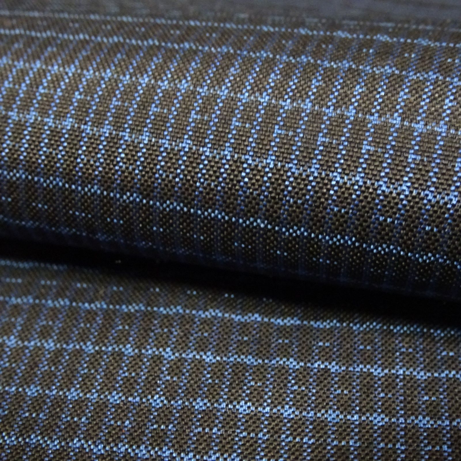 本場大島紬 アンサンブル反物 証紙付き キングサイズ【232129】 - メルカリ