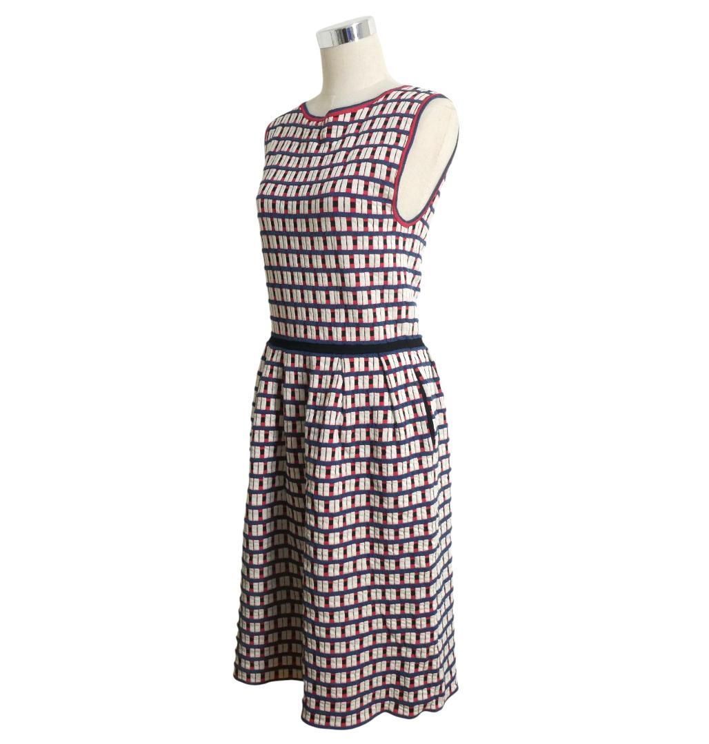 美品 FENDI フェンディ サイズ42 総柄 Aライン 膝丈 ウエストマーク