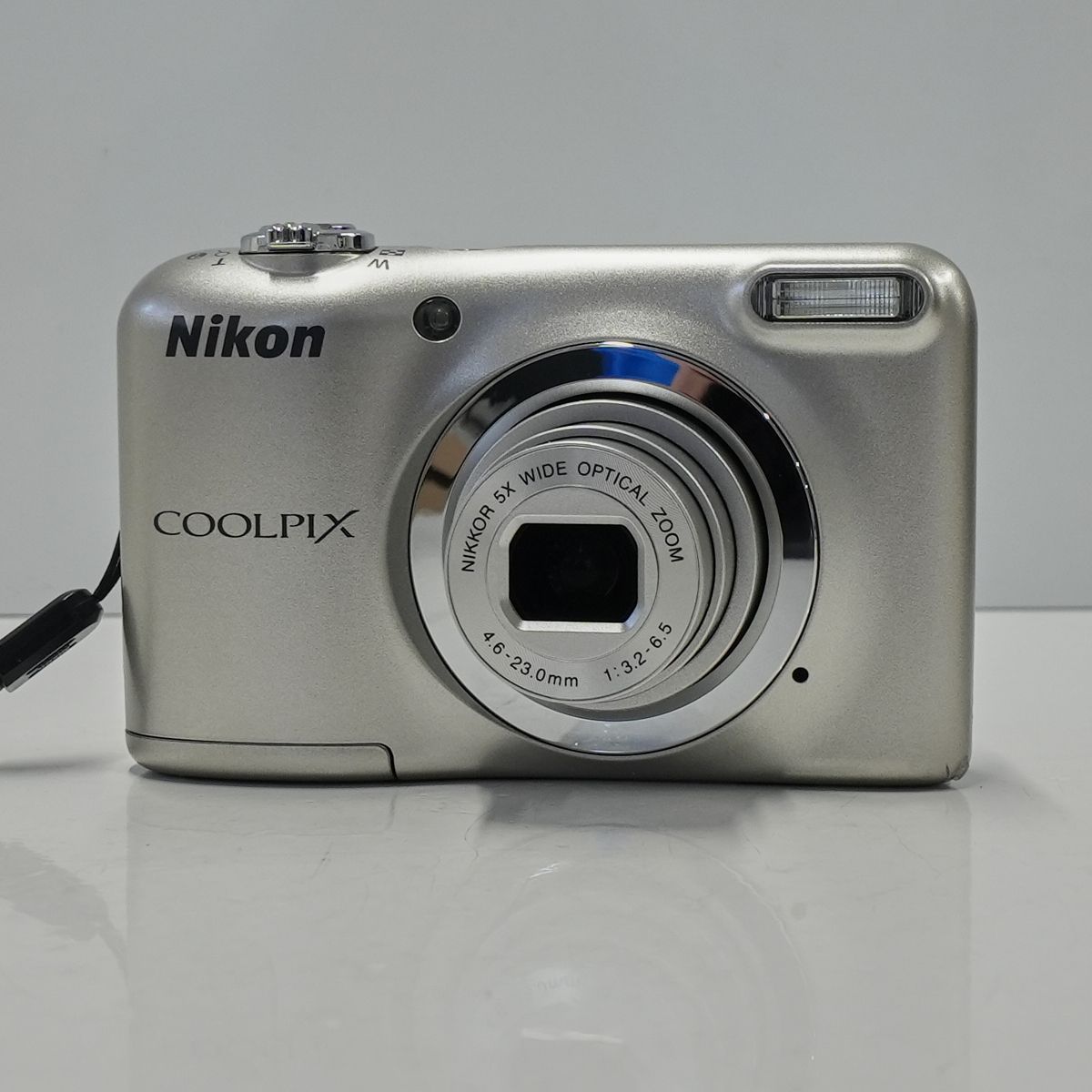 Nikon COOLPIX A10 USED超美品 デジタルカメラ 本体のみ 光学5倍ズーム