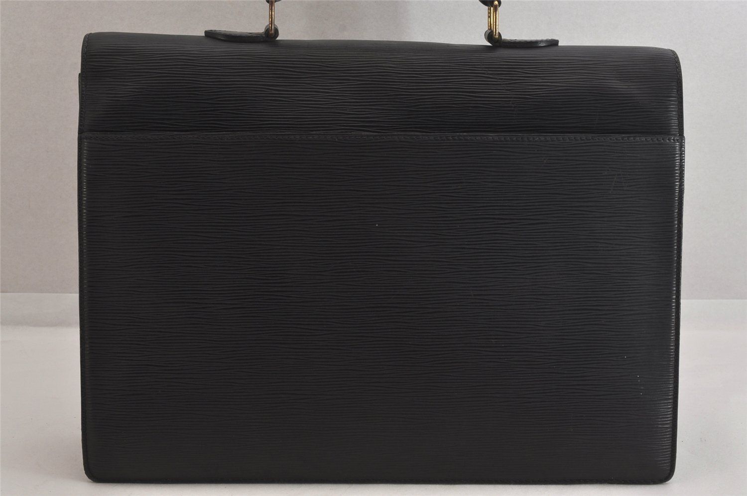 LOUIS VUITTON✨エピ セルヴィエットアンバサダー ブリーフケース✨黒 楽天市場】ルイ ヴィトン エピ セルヴィエット アンバサダーの通販