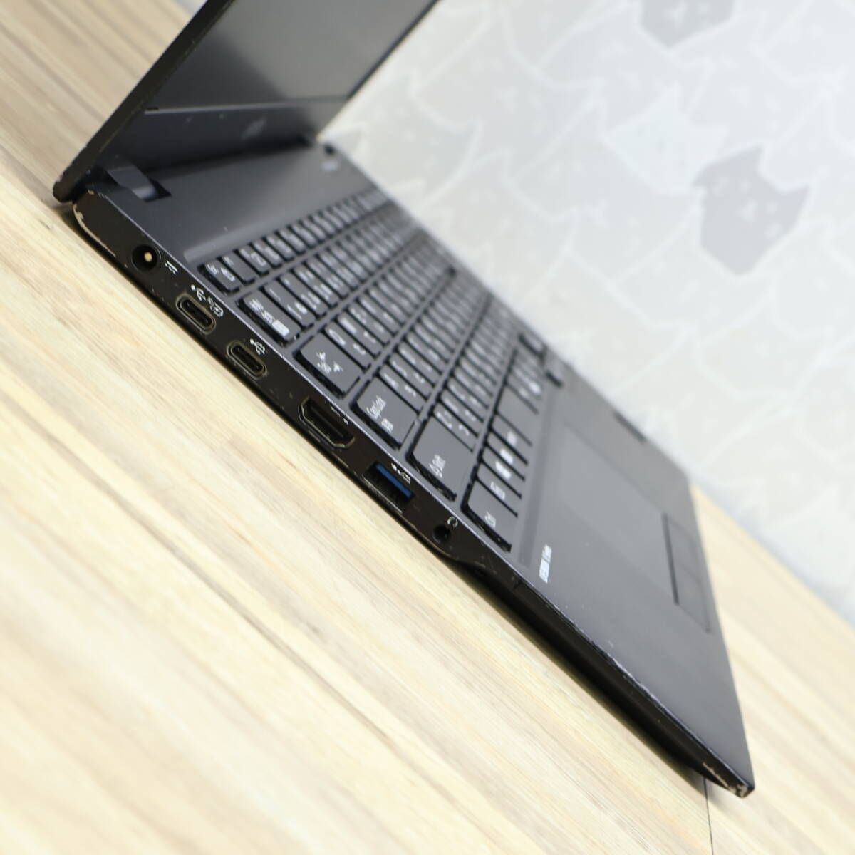 超激得，定番 ☆美品 高性能8世代4コアi5！SSD256GB メモリ
