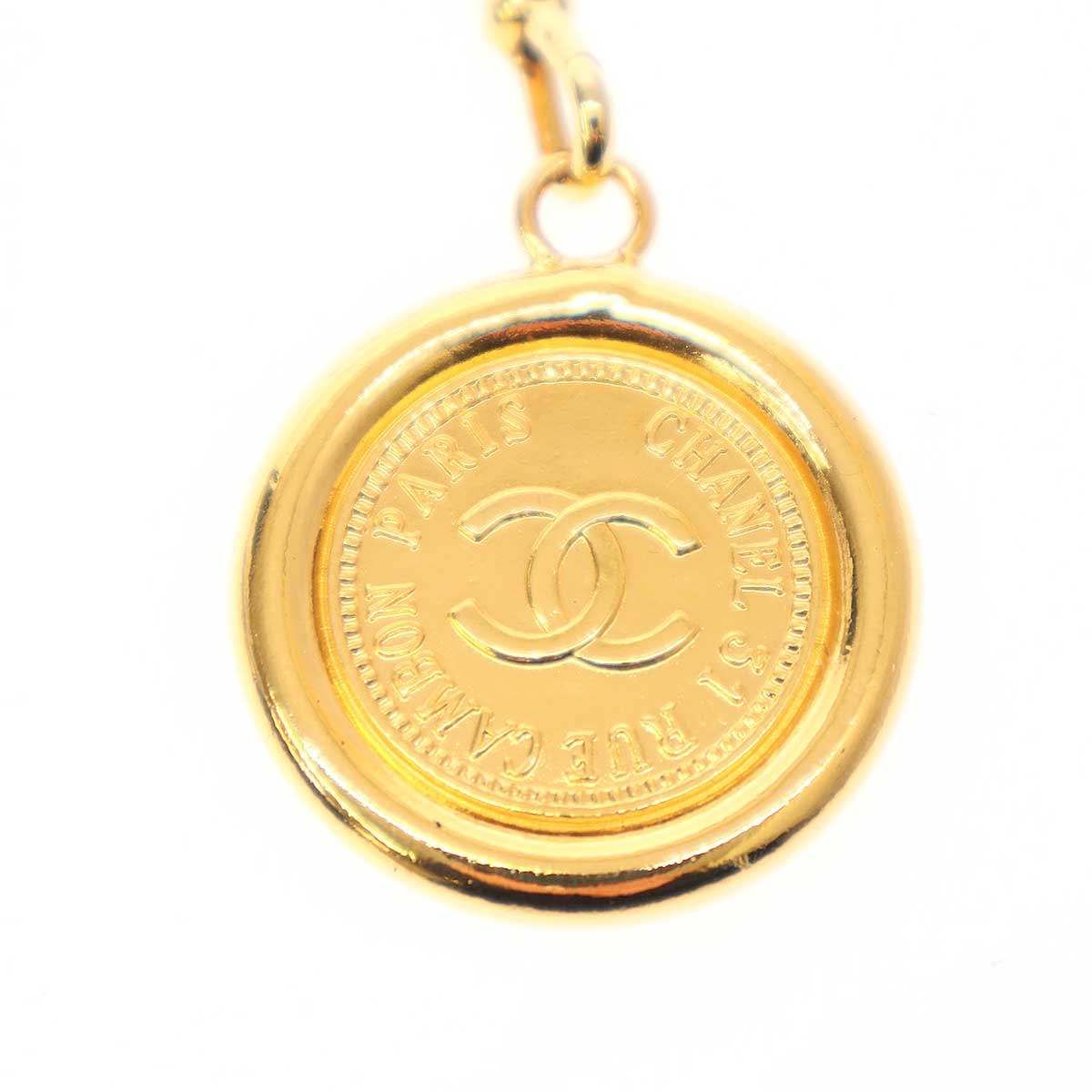 CHANEL シャネル