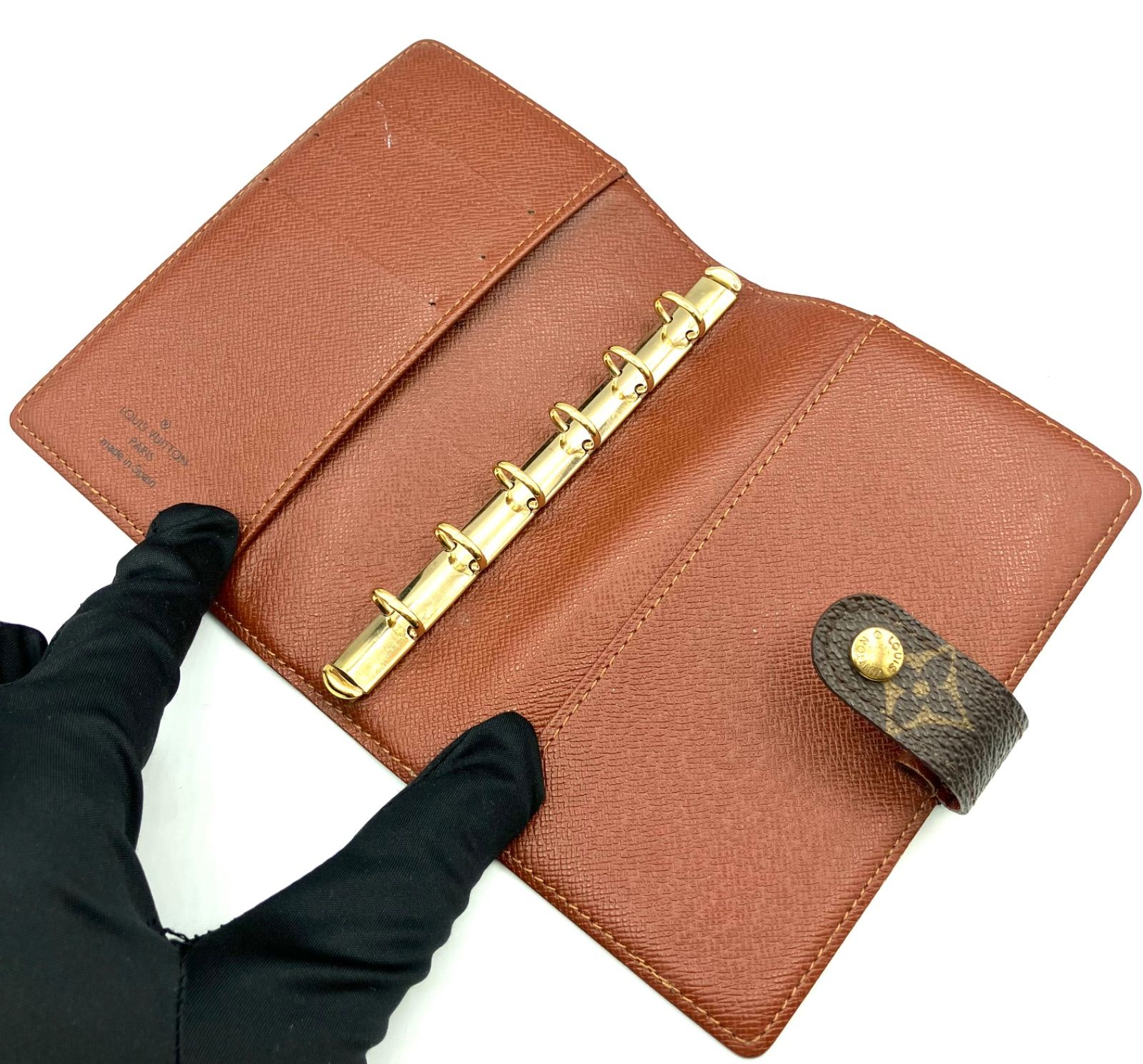 VUITTON