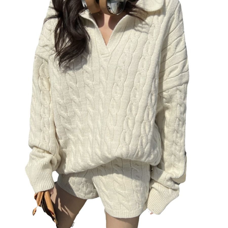 ニット セットアップ Vネック トップス + ショートパンツ ニット セットアップ Vネック トップス + ショートパンツ