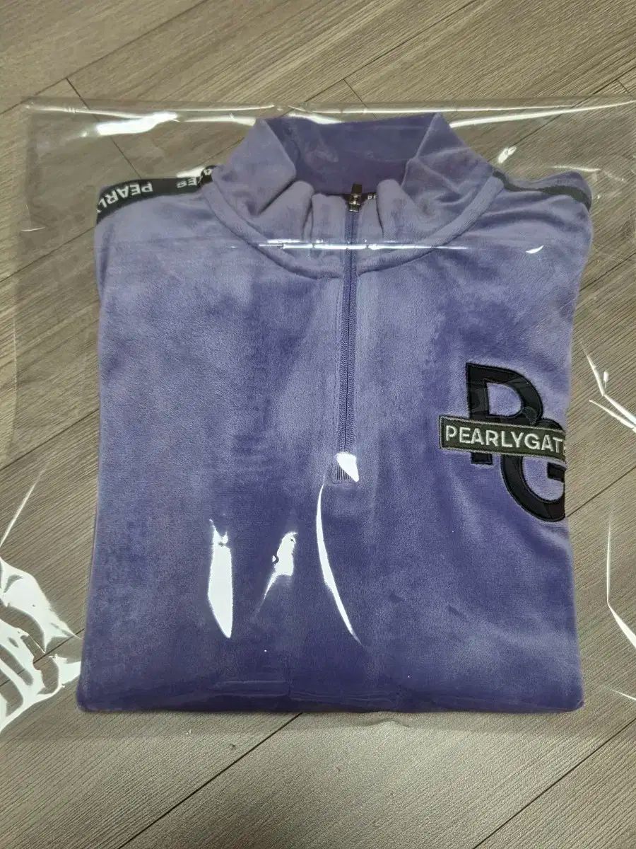 PEARLY GATES パーリーゲイツ レディース ベロア ゴルフ ハイネック タイトル 90 胸部セクション
