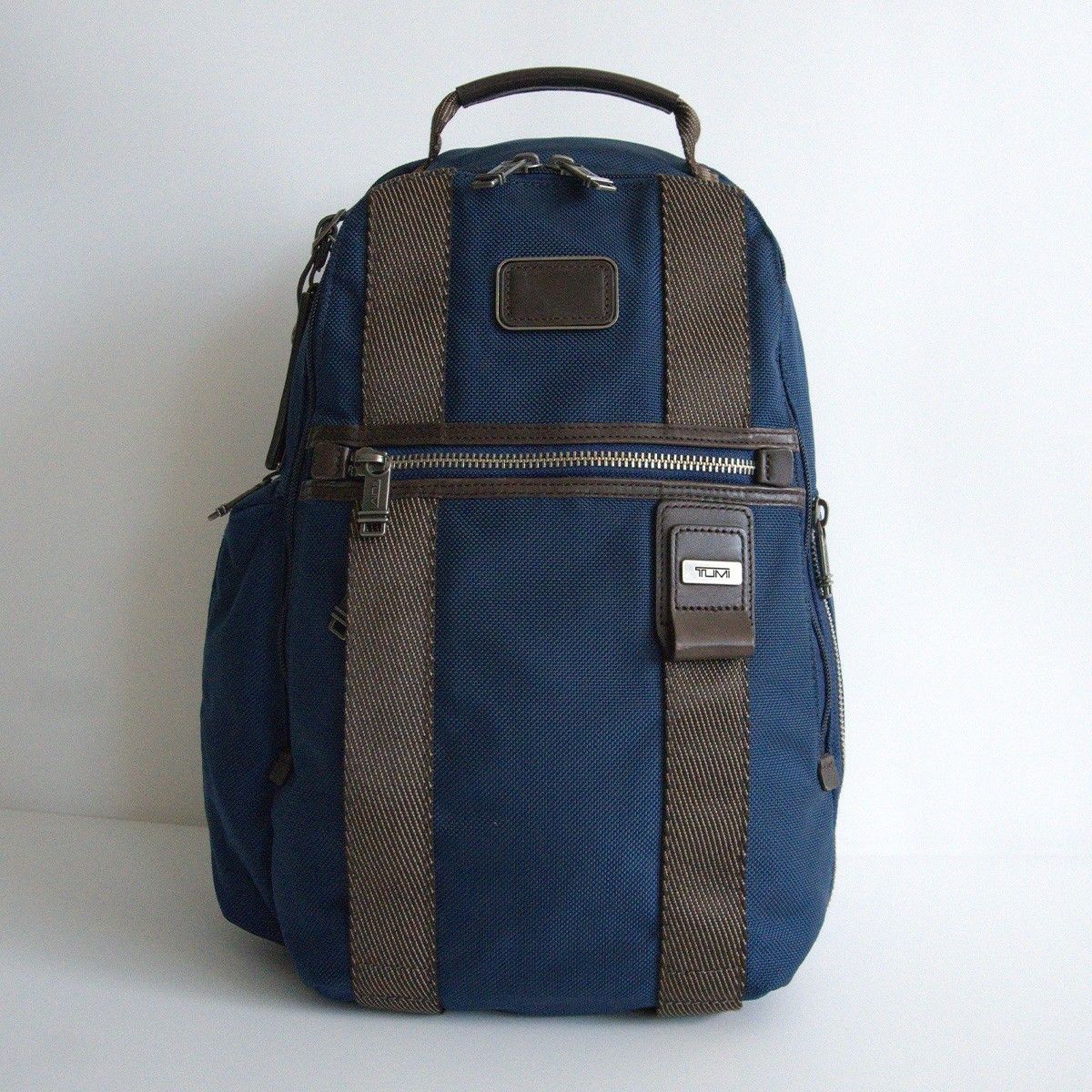 美品】TUMI 【22317BTH/ALPHA BRAVO Greely】ネイビー スリング 美品】TUMI 【22317BTH/ALPHA BRAVO Greely】ネイビー スリング