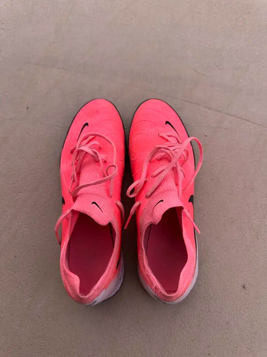 NIKE ナイキ ファントム gx2 プロ TF 260 ピンク
