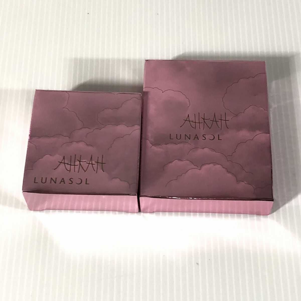 AHKAH LUNASOLルナソル アーカー コレクションアイズ シアーピンクベージジュ  アイシャドウ ケース付 未使用 送料185円
