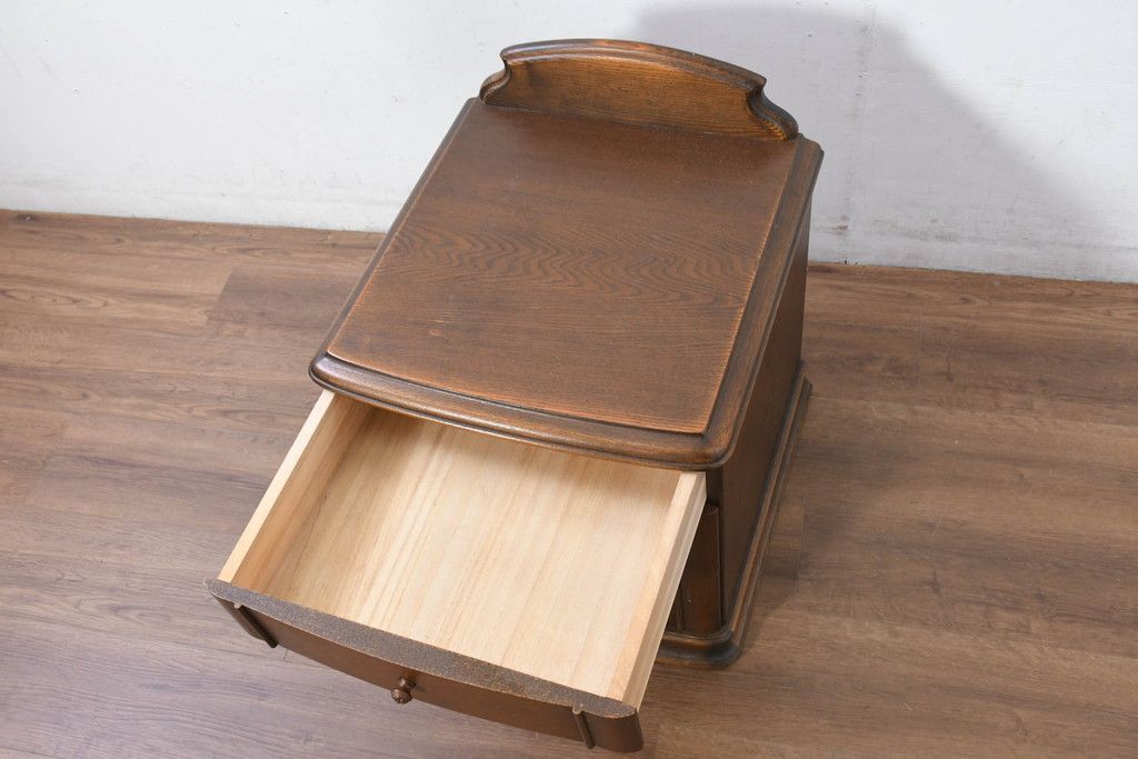 新品未使用】サイドテーブル レトロモダン イタリア風デザイン