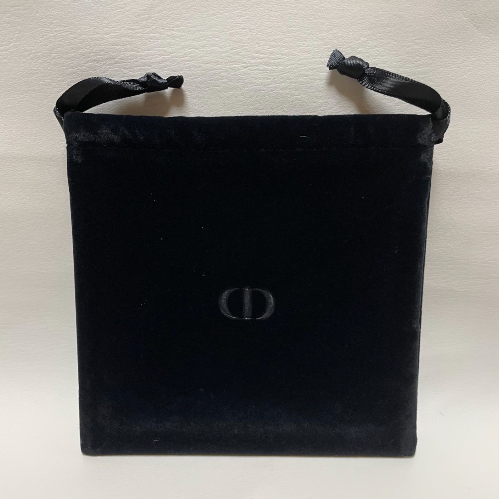 新品 ディオール ミニ巾着袋 ポーチ DIOR ブラック 黒 2枚セット 新品 ディオール ミニ巾着袋 ポーチ DIOR ブラック 黒 2枚セット