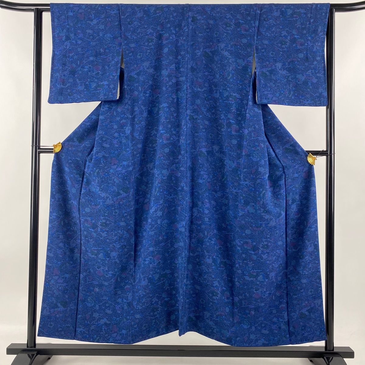 小紋 身丈153cm 裄丈61cm S 正絹 美品 名品 【中古】 小紋 身丈153cm 裄丈61cm S 袷 本草木藍ローケツ染 草花 藍色 正絹