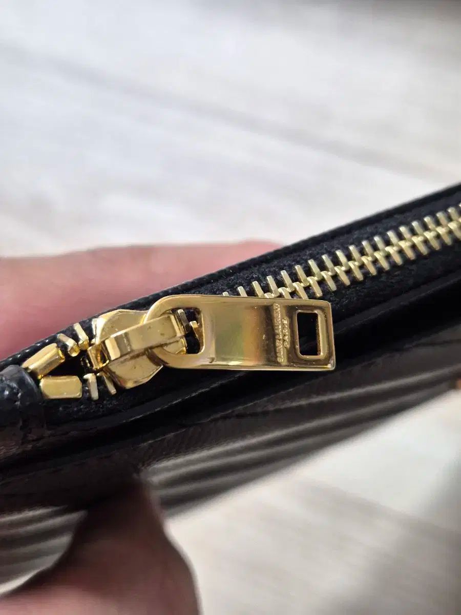 サンローラン クラッチバッグ ｜ 級 DECORATOM_COM_BR