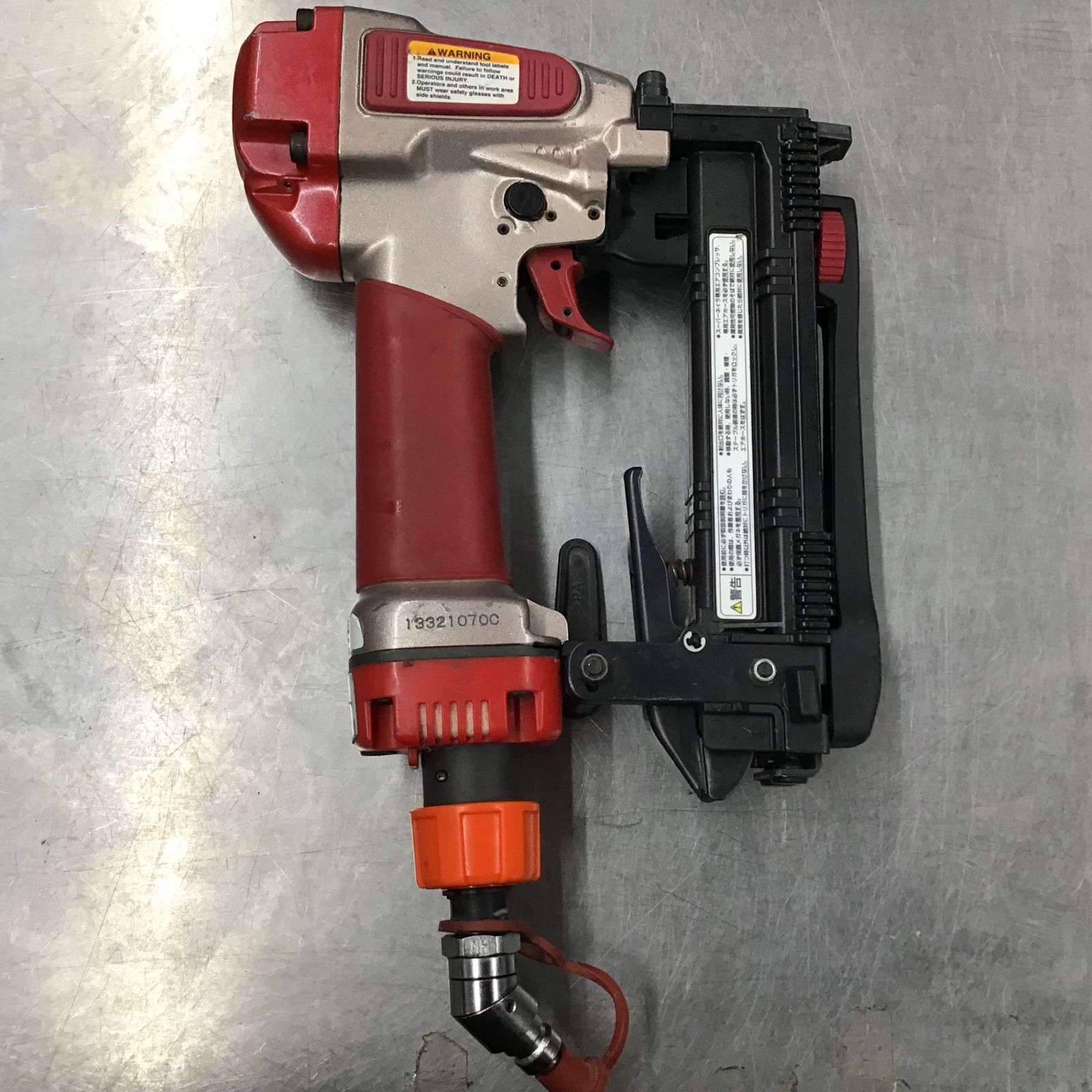 マックス高圧エアタッカ HA-R25/425JとMAX/マックススーパーネイラー マックス高圧エアタッカ HA-R25/425JとMAX/マックススーパーネイラー