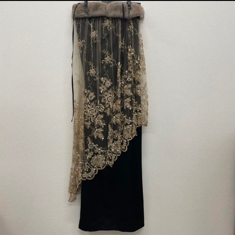 AP12 GRACECONTINENTAL ミンクベア刺繍ドレス ゴールド