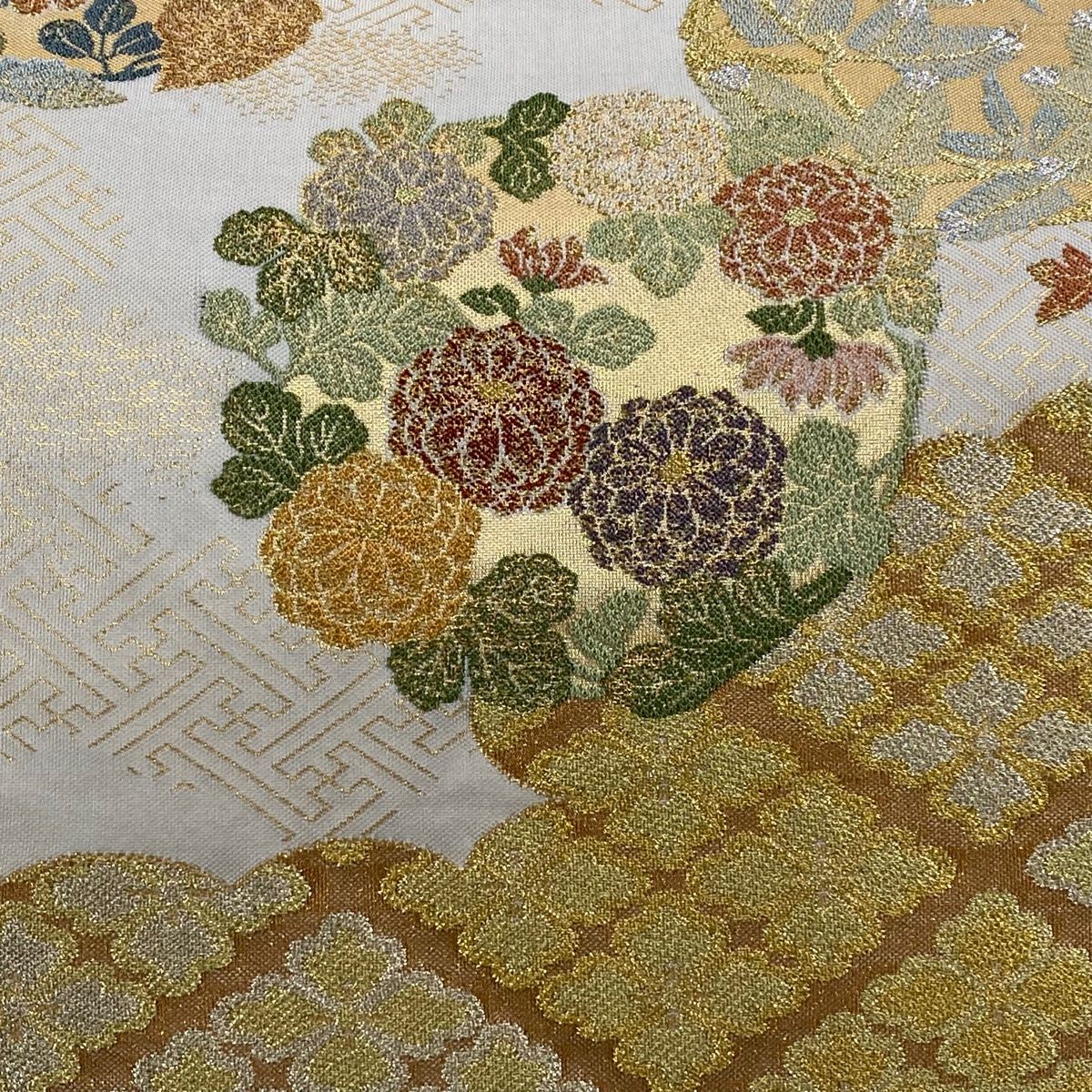 袋帯 秀品 花丸文 雲文 金銀糸 箔 クリーム 六通 正絹