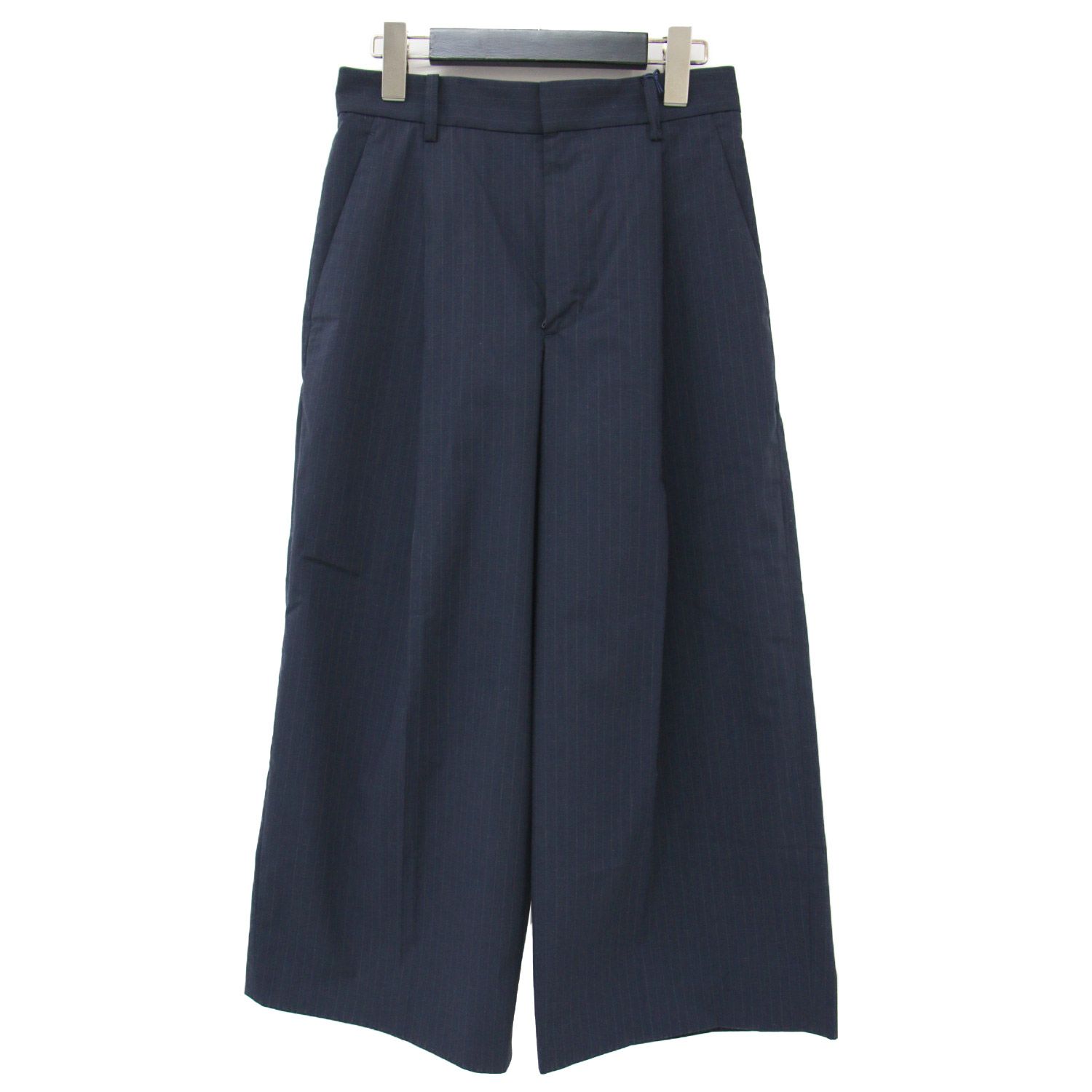 【専用】エミリオ プッチ イタリア製 プッチ柄クロップドパンツストレッチ素材 M エミリオ プッチ イタリア製 プッチ柄 クロップドパンツ